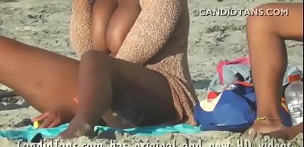  Ebony Beauty With Real HUGE Natural Boobs Topless On The Beach
